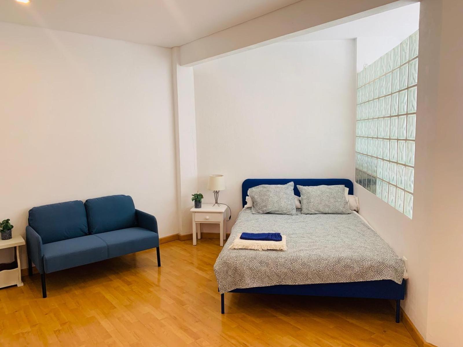 Charming First Line Estudio In Apartment Marbella